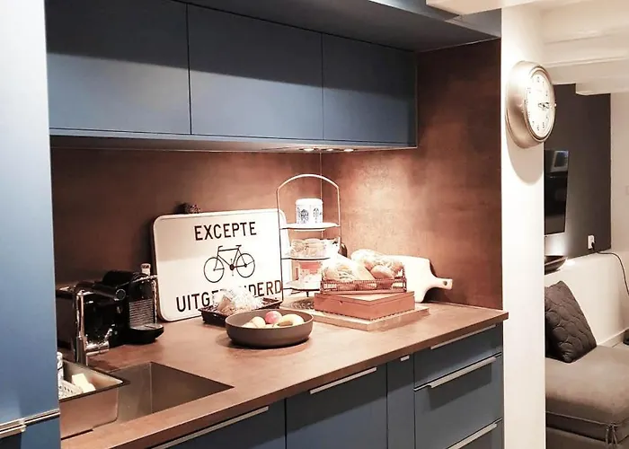 Bed & Breakfast Blueprint - Breakfast & Bikes